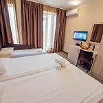 Santa Maria Hotel 2*